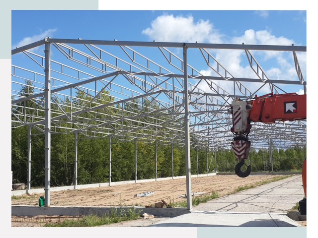 Строительство конюшен в Назарово от 617 руб. под ключ